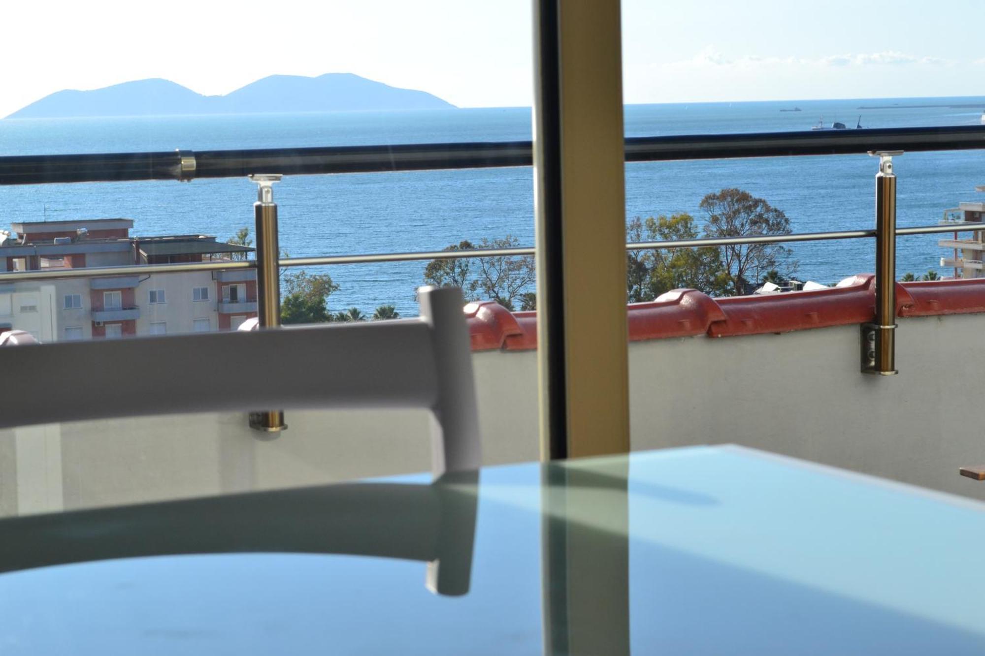 Апартаменти Seaview Penthouse Terrace & Garage Вльора Екстер'єр фото