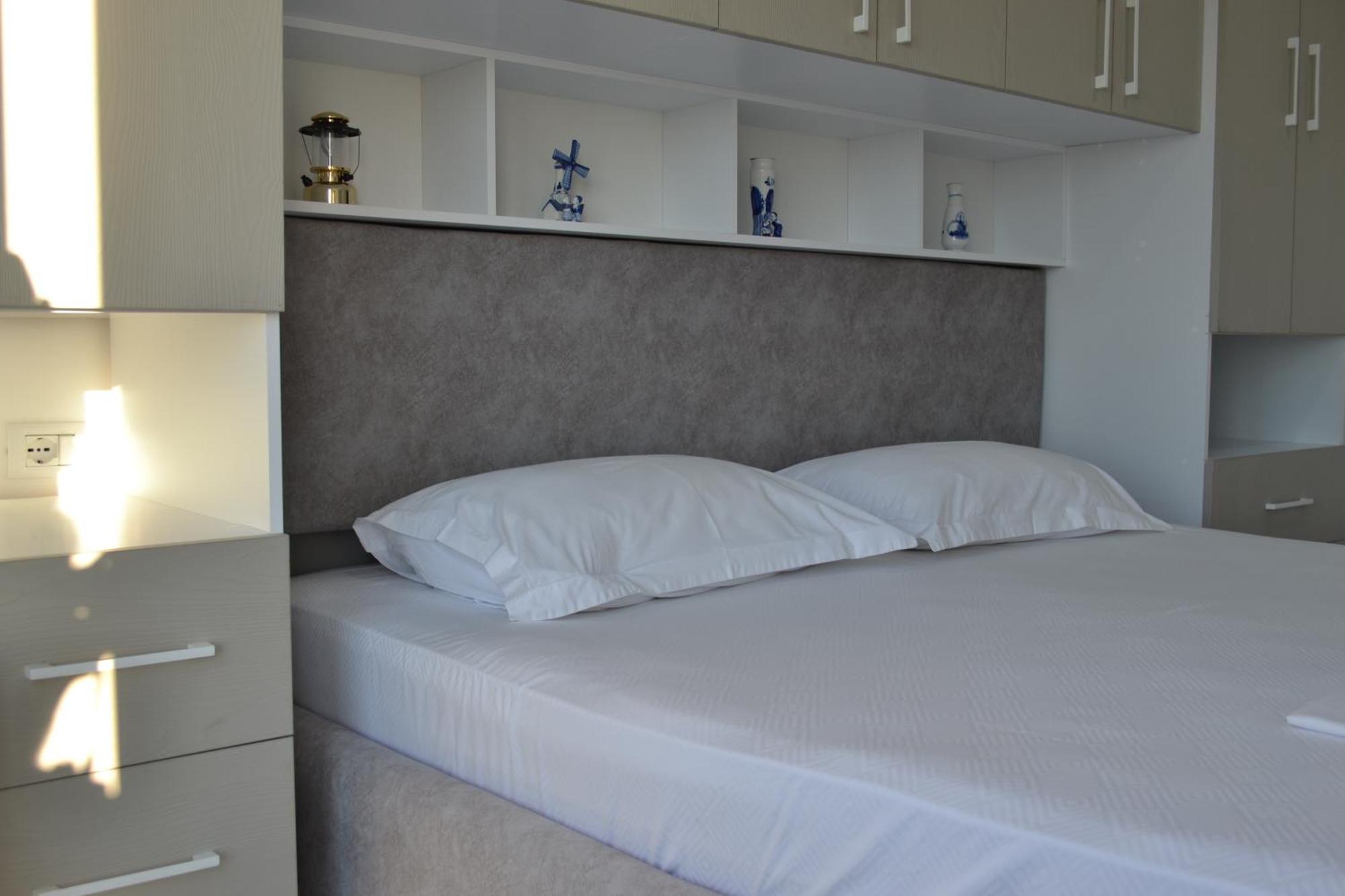 Апартаменти Seaview Penthouse Terrace & Garage Вльора Екстер'єр фото