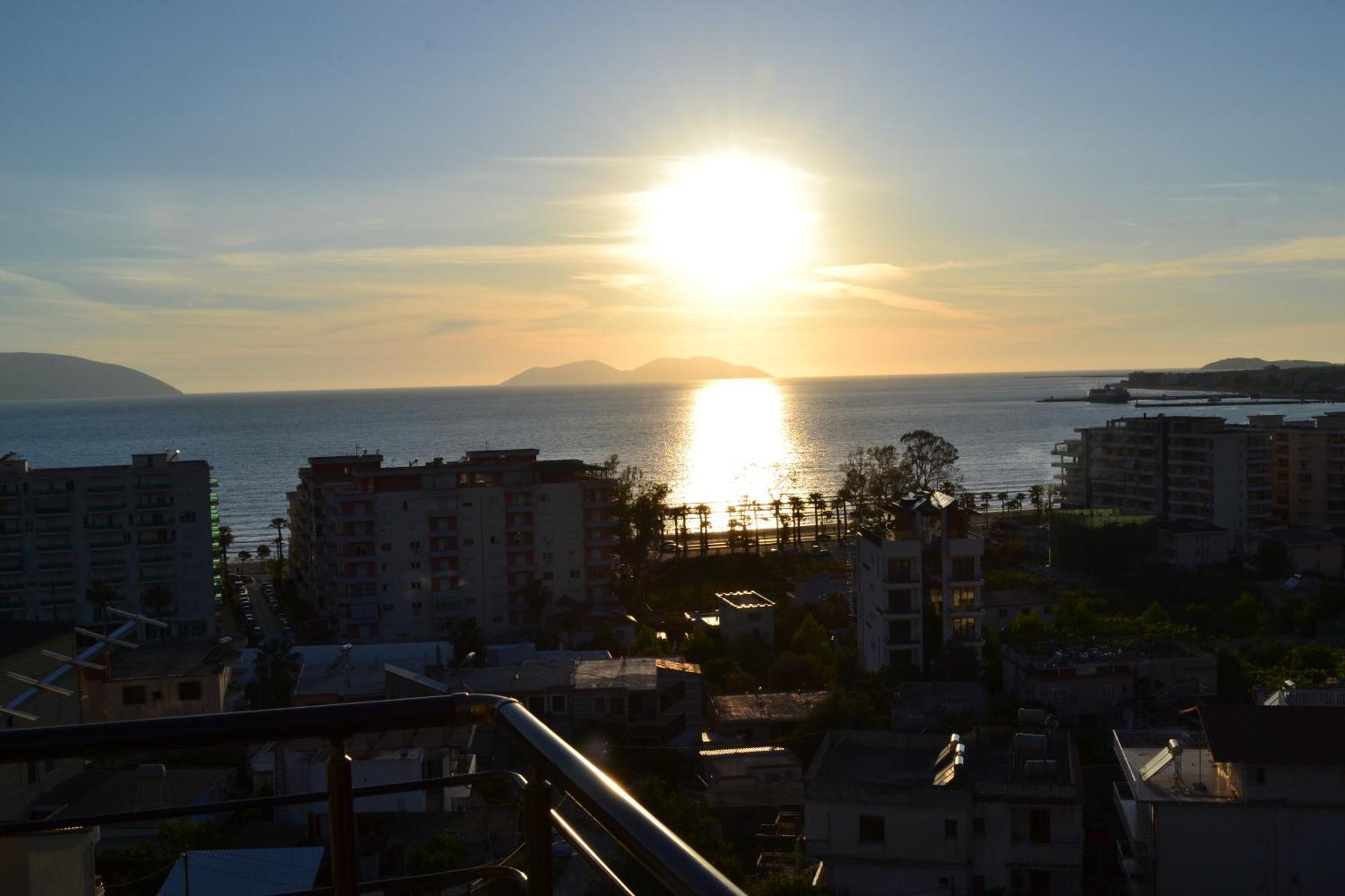 Апартаменти Seaview Penthouse Terrace & Garage Вльора Екстер'єр фото