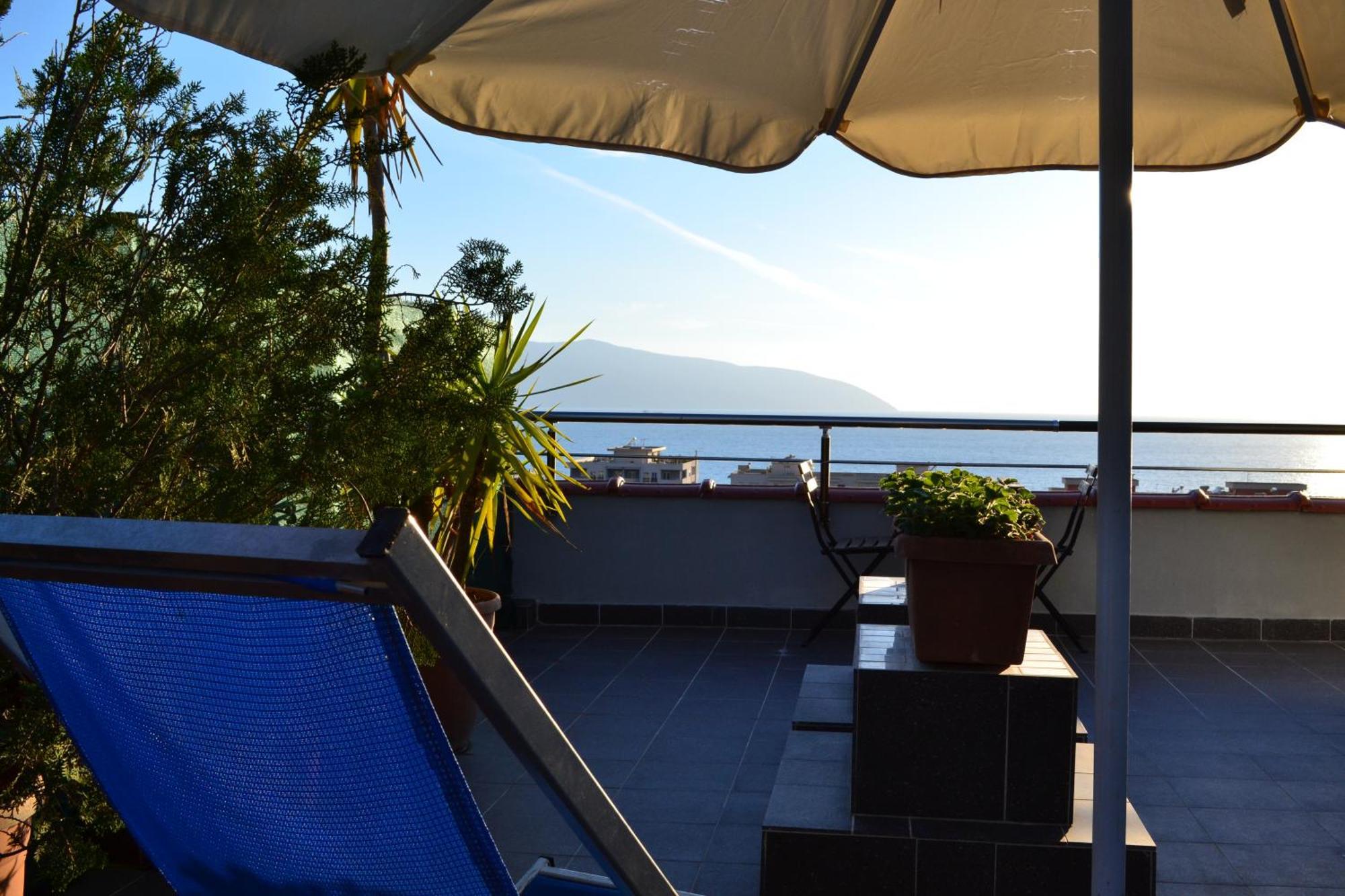 Апартаменти Seaview Penthouse Terrace & Garage Вльора Екстер'єр фото